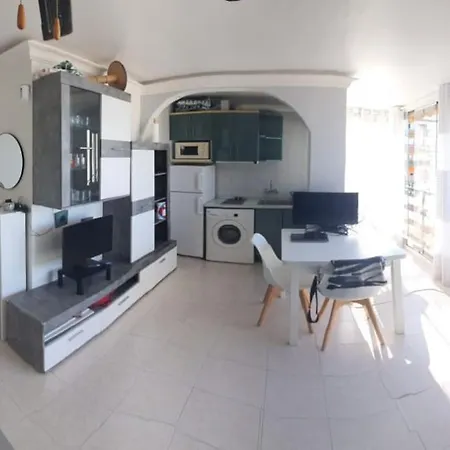 Apartamento Con Terraza A Pie De Playa Benalmadena Exterior photo